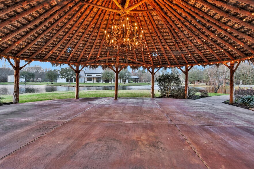 More Photos Of Wedding Venue, Conroe Lodge Meeting Hall For Sale