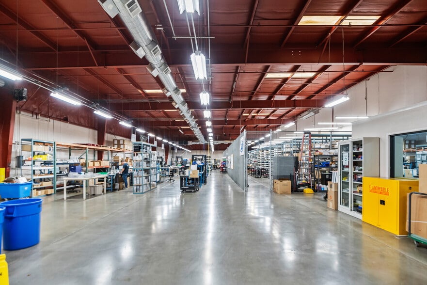 More Photos Of 894 Faulstich Ct, San Jose Warehouse For Sale