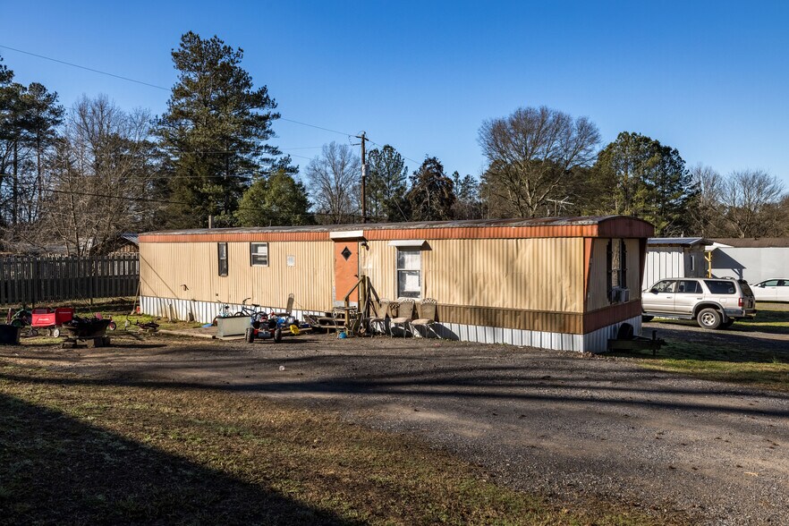 More Photos Of 3020 Old Summerville Rd, Armuchee Manufactured Housing Mobile Home Park For Sale