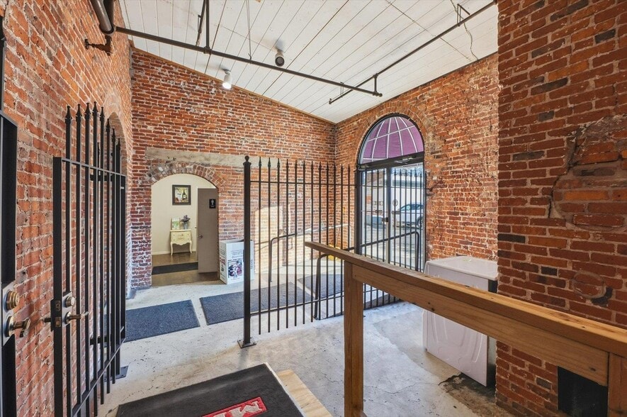 More Photos Of 540 Main St, Keene Office For Sale