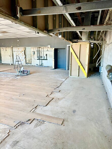 More Photos Of 4210-4228 Fm-517, Dickinson Unknown For Lease