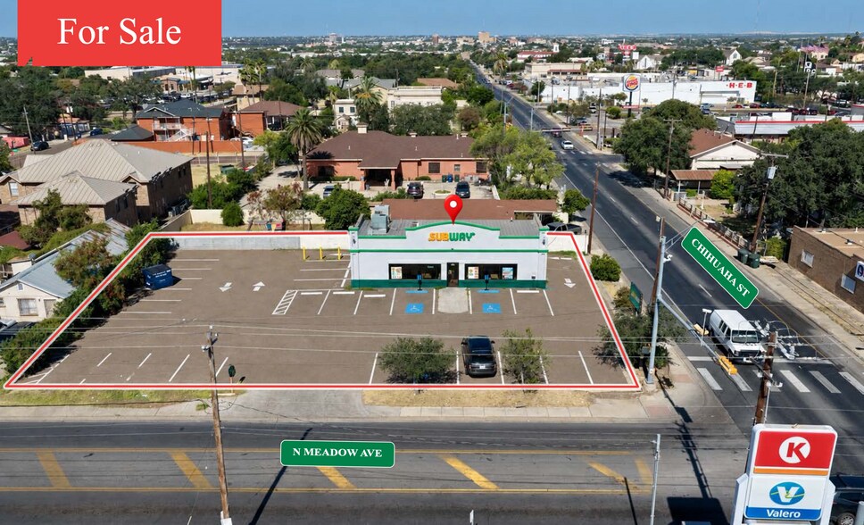Primary Photo Of 1020 N Meadow Ave, Laredo Fast Food For Sale