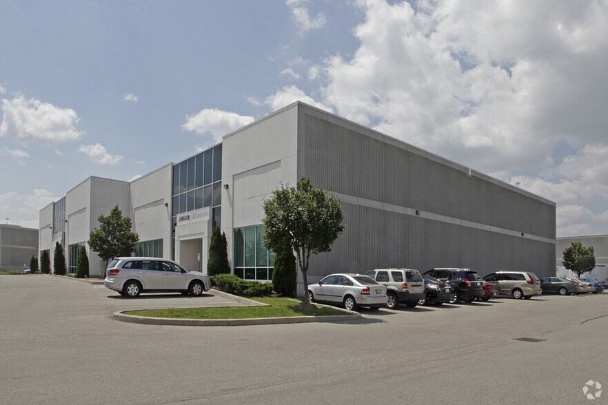 More Photos Of 4140 Sladeview Cres, Mississauga Warehouse For Lease