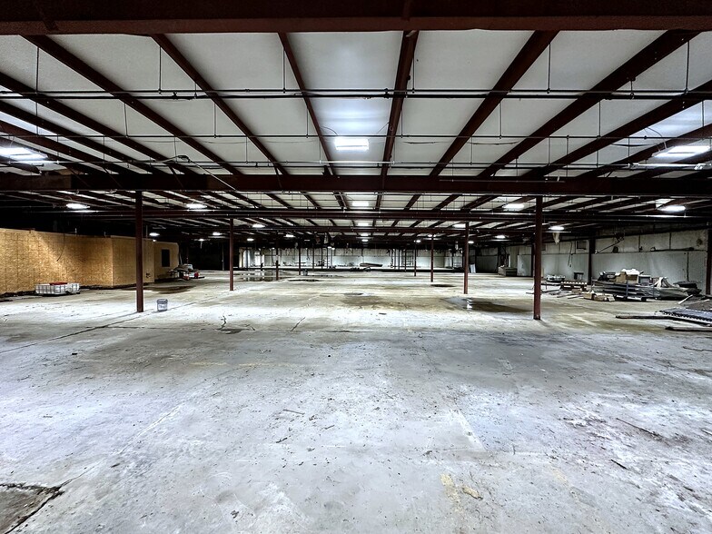 More Photos Of 701 W Central Ave, Warren Warehouse For Lease