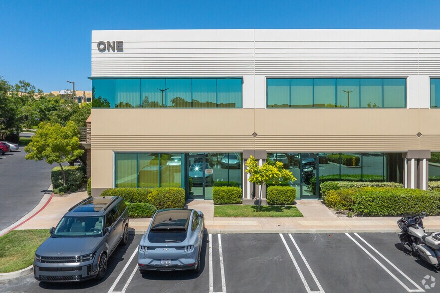 More Photos Of 1 Orchard Rd, Lake Forest Office For Lease