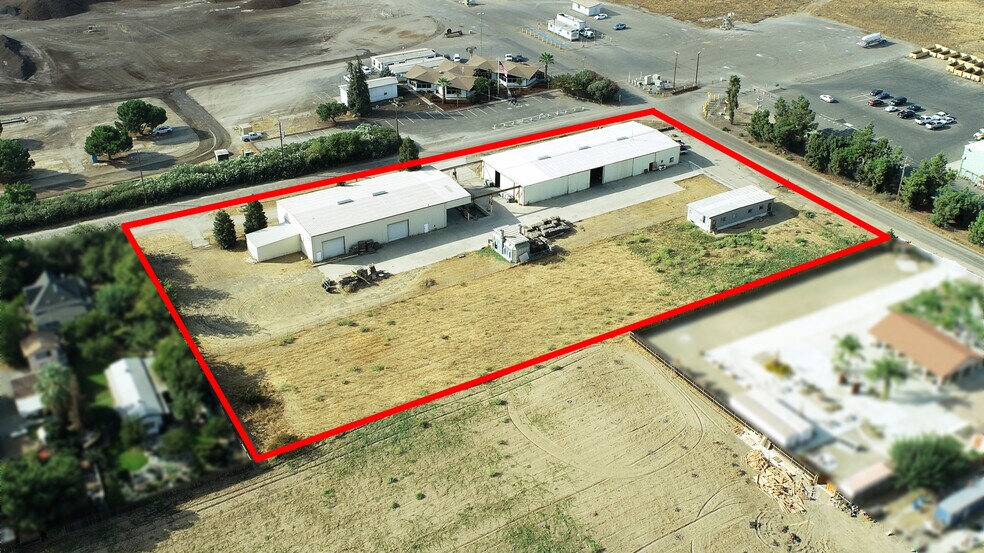 More Photos Of 43016 Road 68, Reedley Warehouse For Lease