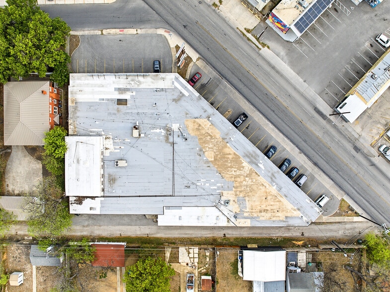 More Photos Of 1602 W Kings Hwy, San Antonio Freestanding For Sale