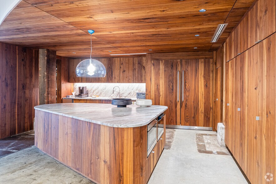 More Photos Of 840 Hermitage Rd, Richmond Loft Creative Space For Lease