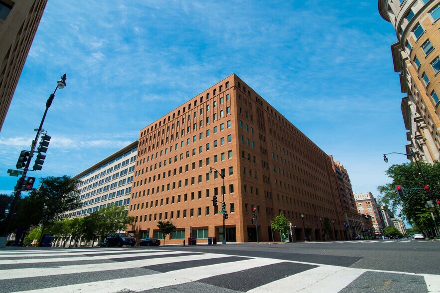 More Photos Of 600 E St NW, Washington Office For Sale