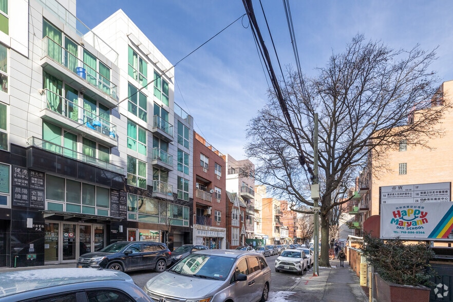 More Photos Of 132 41st Ave, Flushing Apartments For Sale