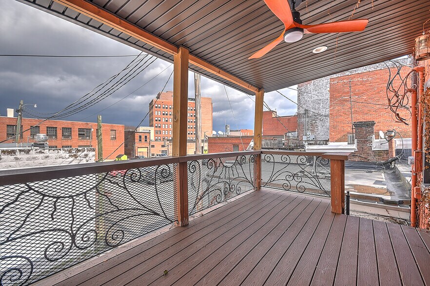 More Photos Of 529 State St, Bristol Storefront Retail Office For Sale