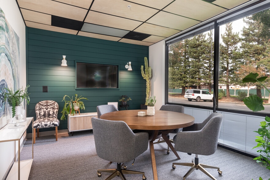 More Photos Of 3579 Westwind Blvd, Santa Rosa Flex For Lease