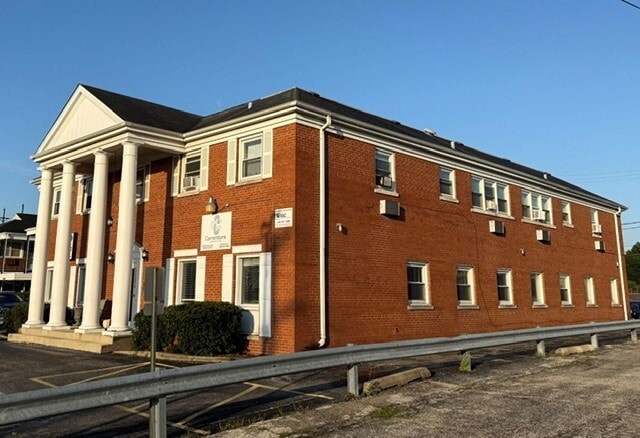More Photos Of 5504 S Brainard Ave, Countryside Office Residential For Lease