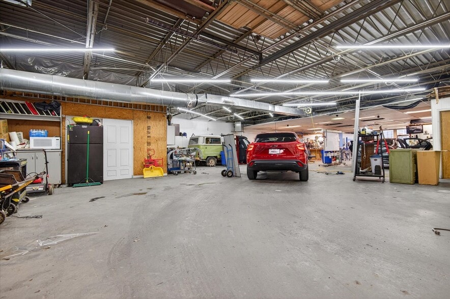 More Photos Of 218 S Comanche Ave, Bartlesville Auto Repair For Sale