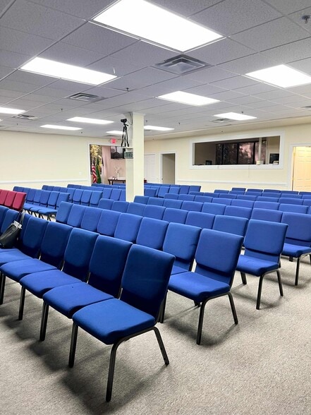 More Photos Of 1800 Roswell Rd, Marietta Serviced Offices For Lease
