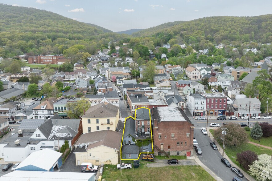 More Photos Of 310 Main St, Highland Falls Fast Food For Lease