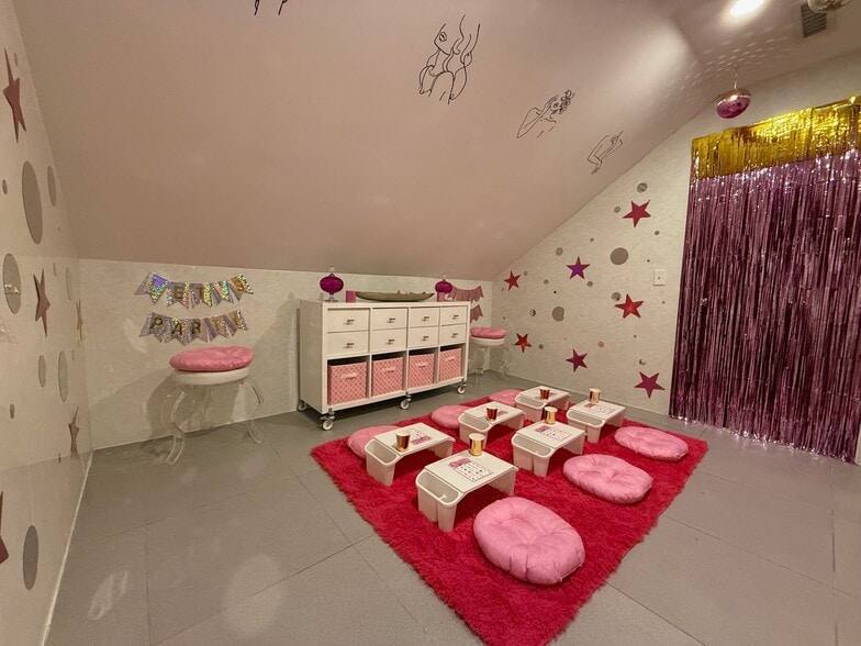 More Photos Of 5-7 Danbury Rd, Wilton Storefront Retail Office For Lease