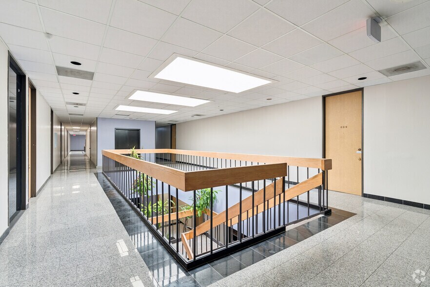 More Photos Of 8240 Antoine Dr, Houston Medical For Sale