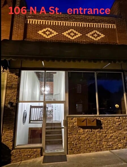 More Photos Of 103 W Broadway St, Lenoir City Loft Creative Space For Lease