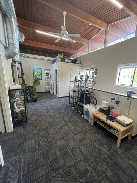 More Photos Of 43 Summer St, Somerville Loft Creative Space For Lease