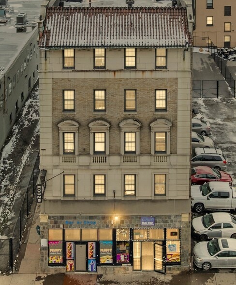 Primary Photo Of 113 N Clinton Ave, Rochester Apartments For Sale