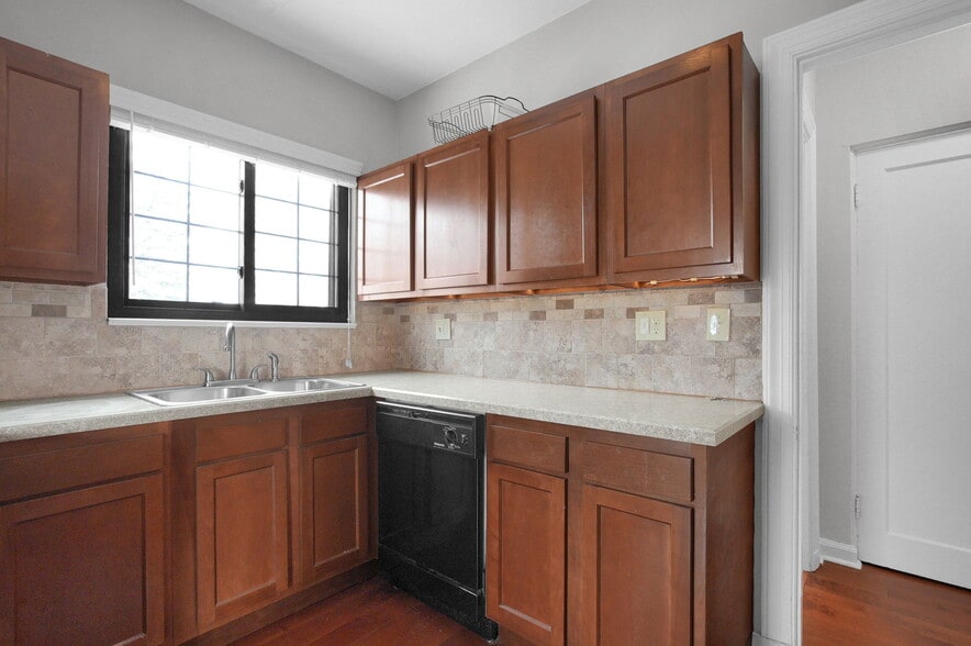 More Photos Of 2208 Arlington Ave, Columbus Apartments For Sale