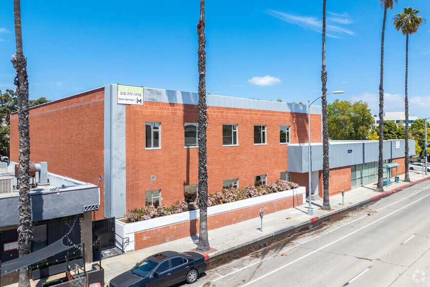 More Photos Of 12211 W Washington Blvd, Los Angeles Office For Lease
