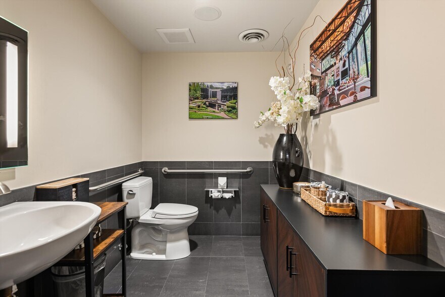 More Photos Of 601 Rio Grande Pl, Aspen Apartments For Sale