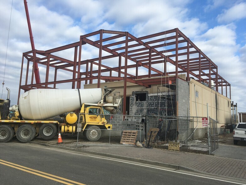 More Photos Of 377 Woodcleft Ave, Freeport Storefront Retail Residential For Sale