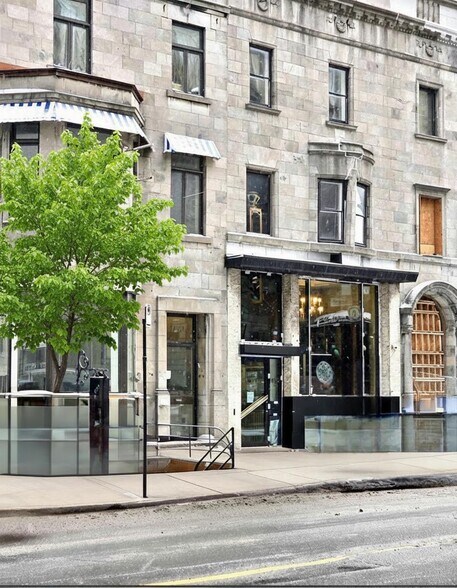 Primary Photo Of 1494 Rue Sherbrooke O, Montréal Storefront Retail Office For Lease