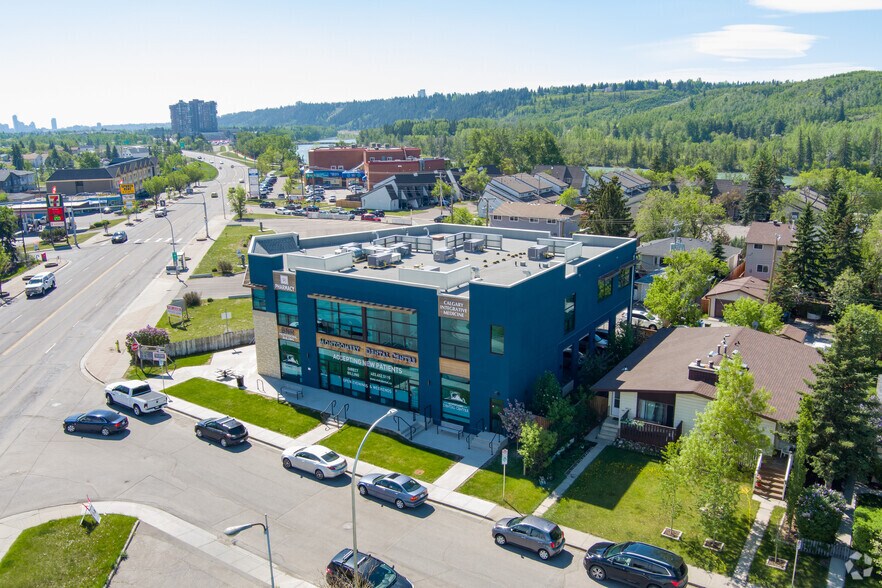 More Photos Of 4525 Monterey Ave NW, Calgary Medical For Sale