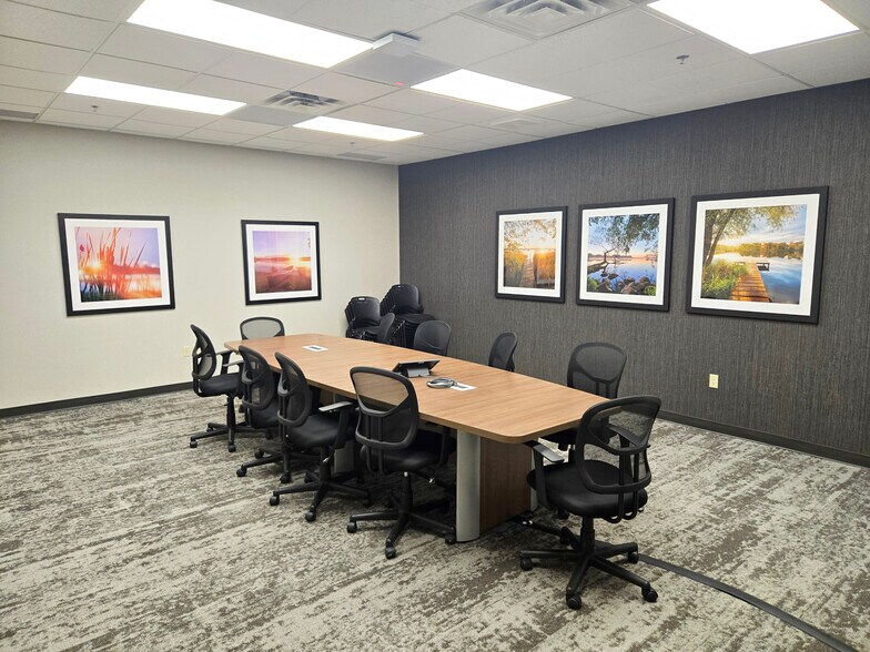 More Photos Of 1185 Town Centre Dr, Eagan Medical For Lease