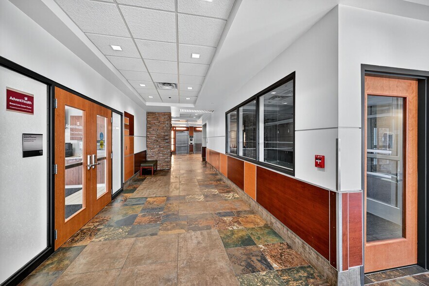 More Photos Of 9399 Crown Crest Blvd, Parker Medical For Lease