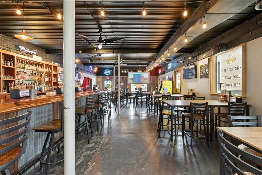 More Photos Of 501-503 Iowa Ave, Essex Storefront Retail Residential For Sale