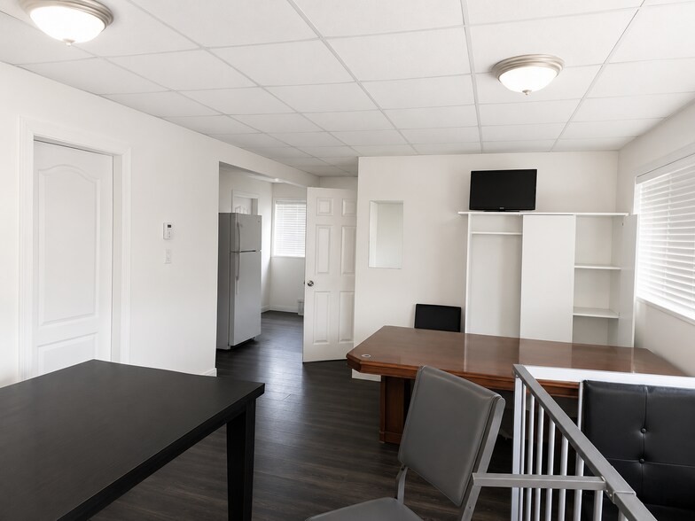 More Photos Of 12205 116th Ave, Surrey Service For Sale