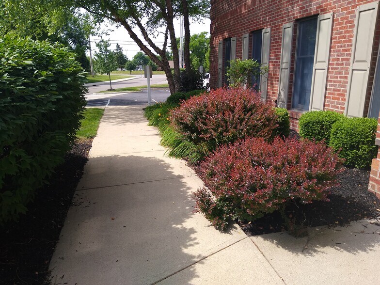 More Photos Of 805 Hillsdowne Rd, Westerville Medical For Sale