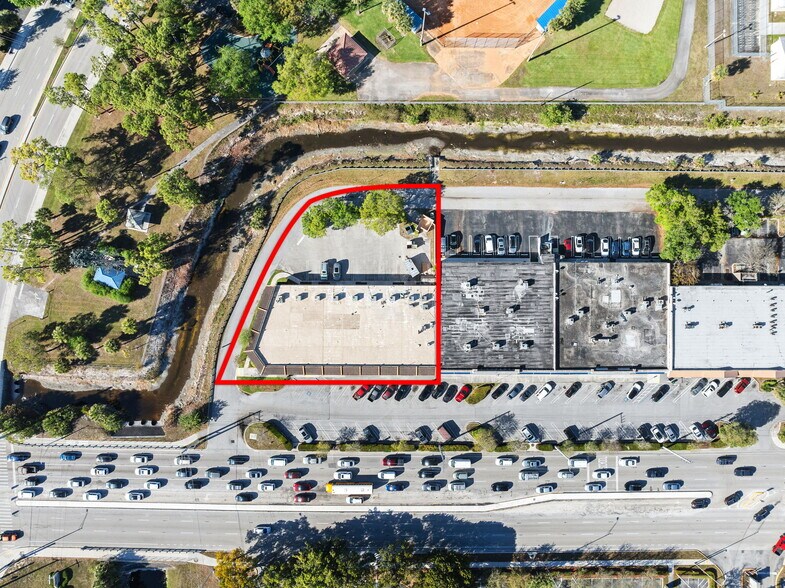 More Photos Of 8083 W Sample Rd, Coral Springs Storefront For Sale