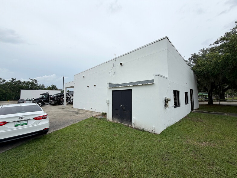 More Photos Of 2419 W Tennessee St, Tallahassee Auto Dealership For Lease