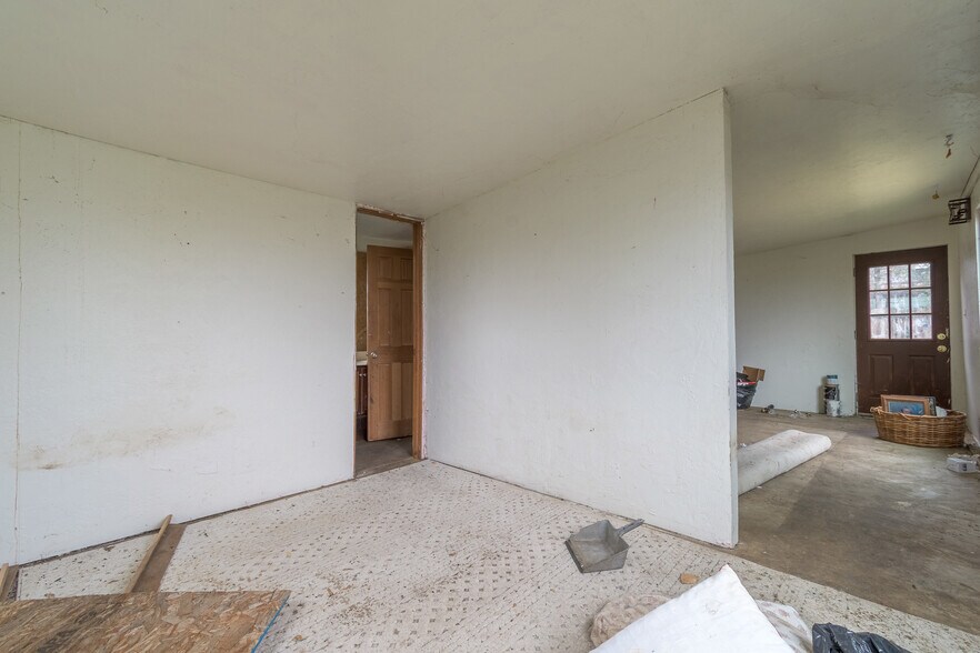 More Photos Of 478 E 32nd Ave, Eugene Manufactured Housing Mobile Home Park For Sale