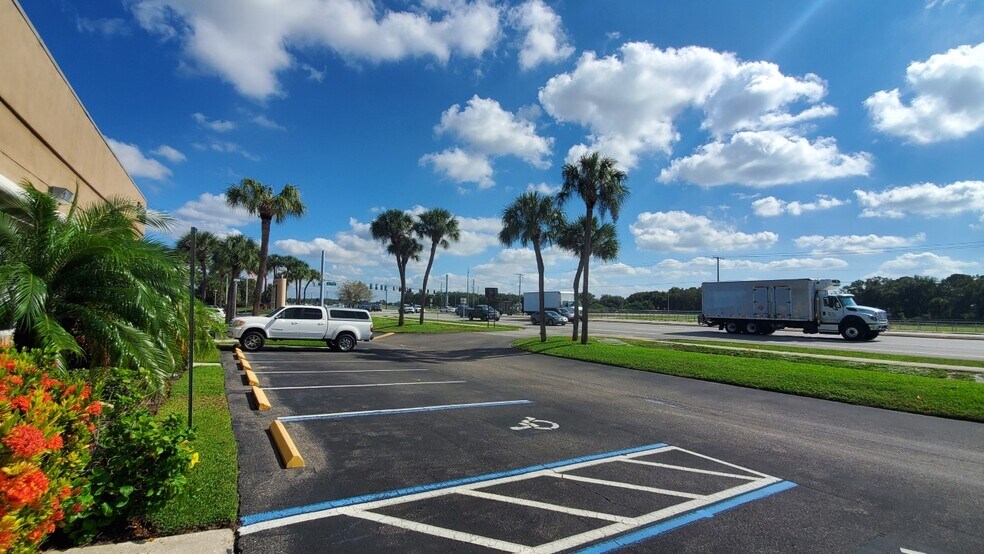 More Photos Of 5404 Hoover Blvd, Tampa Medical For Lease