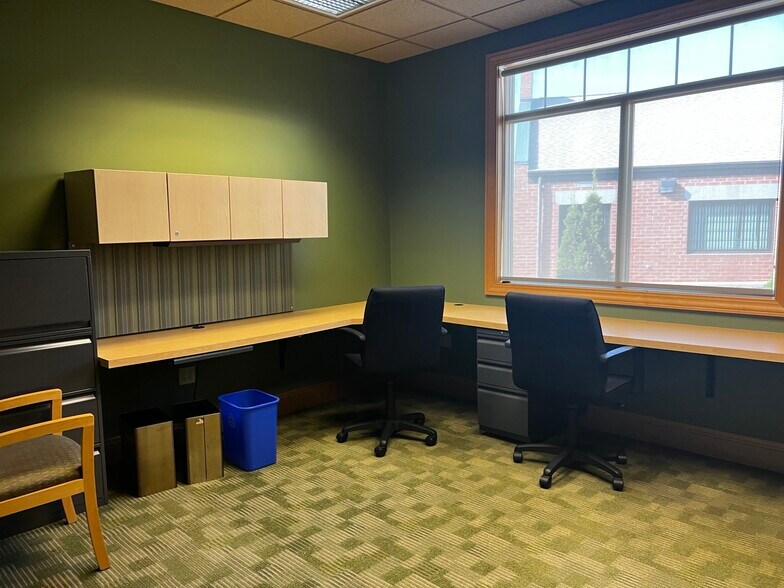 More Photos Of 900 W College Ave, Appleton Office For Lease