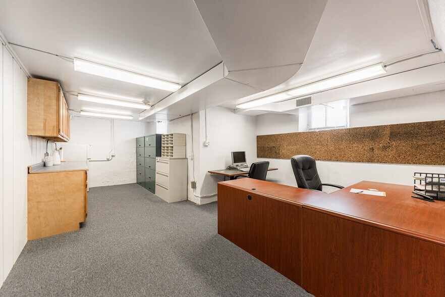 More Photos Of 223 E State St, Geneva Office For Sale