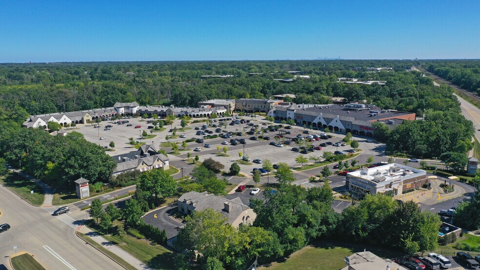 More Photos Of 2501-2585 Waukegan Rd, Bannockburn Unknown For Lease