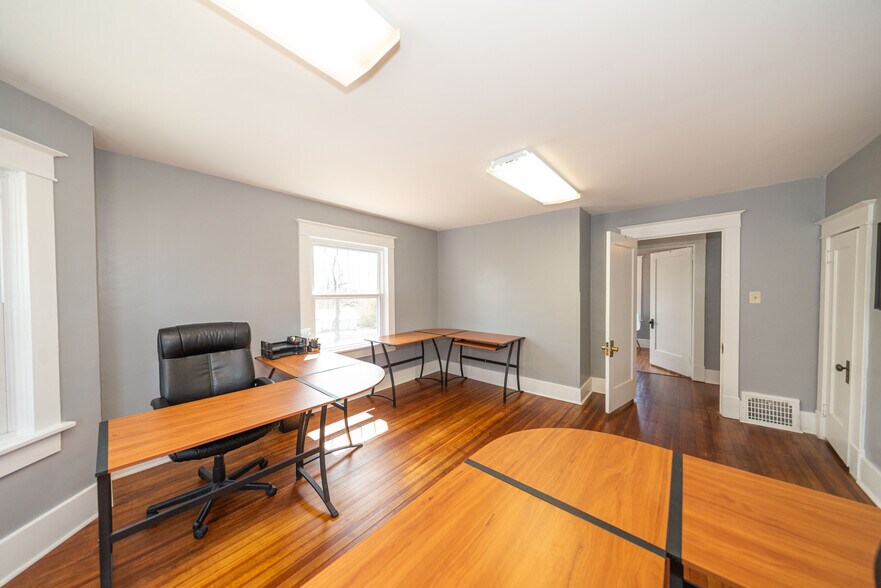 More Photos Of 2003 Broadway St, Mount Vernon Loft Creative Space For Sale