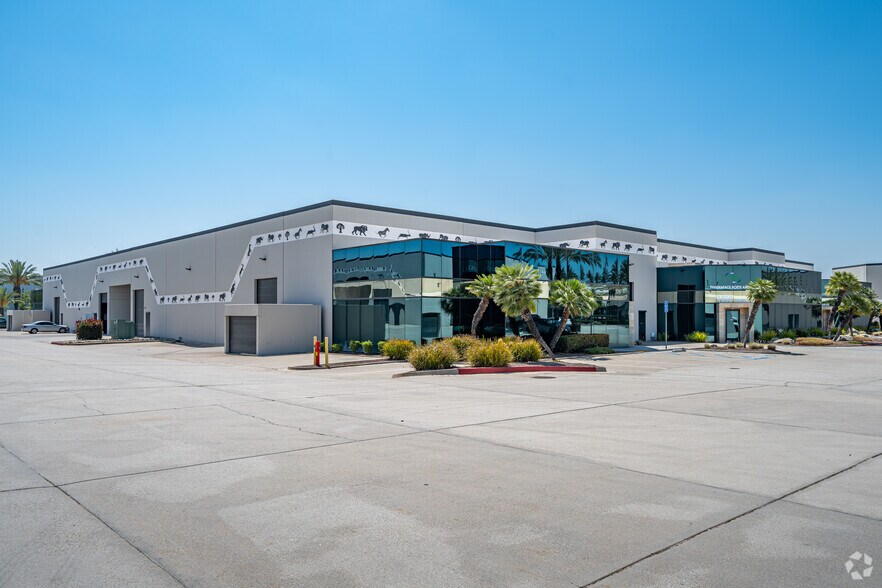 More Photos Of 2037-2077 S Vineyard Ave, Ontario Unknown For Lease