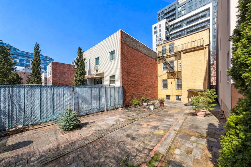 More Photos Of 76 S 3rd St, Brooklyn Apartments For Sale