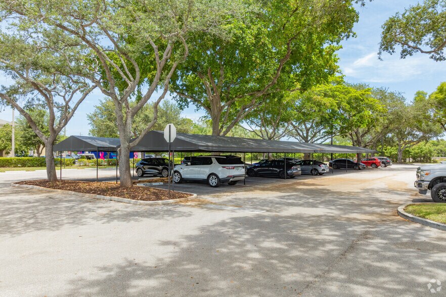 More Photos Of 1615 S Congress Ave, Delray Beach Coworking Space