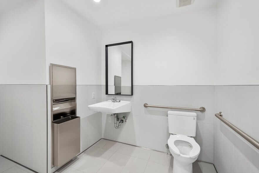 More Photos Of 1375 Fairfax Ave, San Francisco Warehouse For Sale