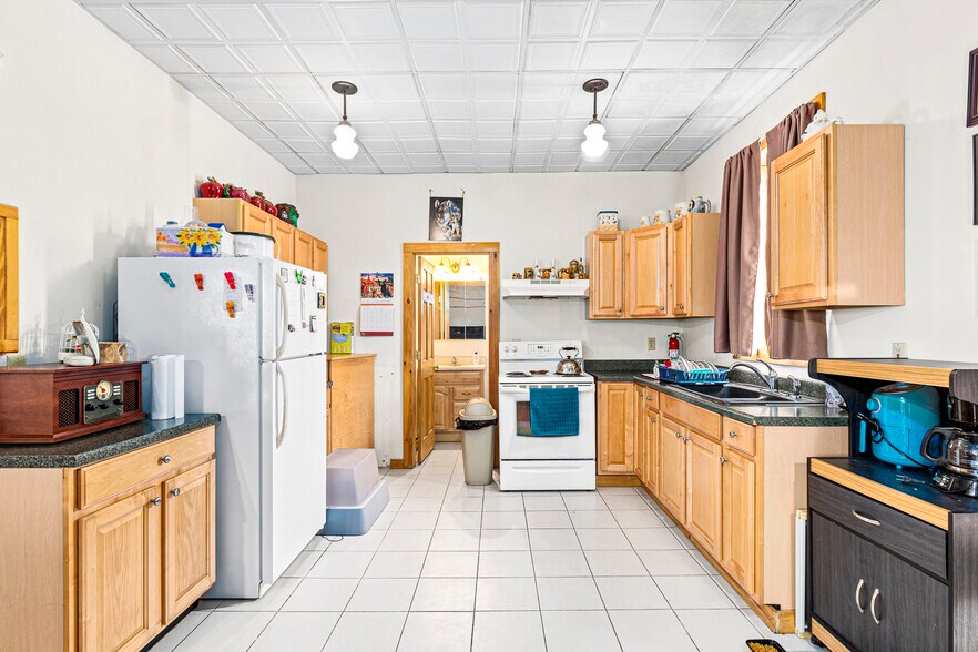 More Photos Of 141 Ulster Ave, Saugerties Storefront Retail Residential For Sale