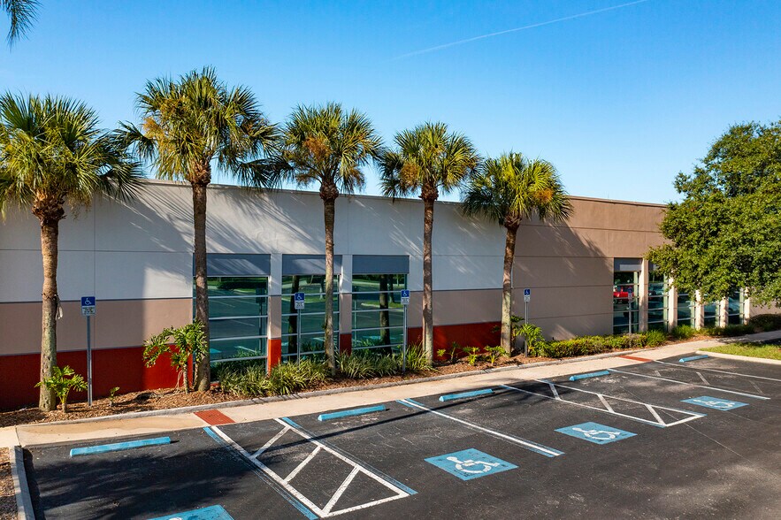 More Photos Of 3011 University Center Dr, Tampa Office For Lease